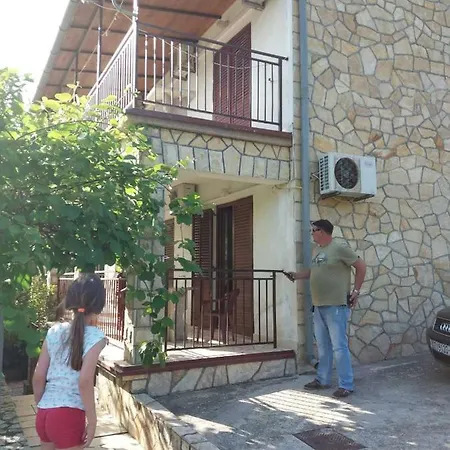 Lupi 2 M&s Apartment